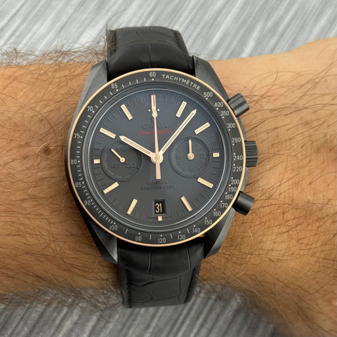 Omega Speedmaster Dark Side of the Moon Sedna Black Ref. 31163445106001 | Full-Set 05/2023 | Omega Garantie 05/2027 | 44.25mm | Keramik | Top | VIP