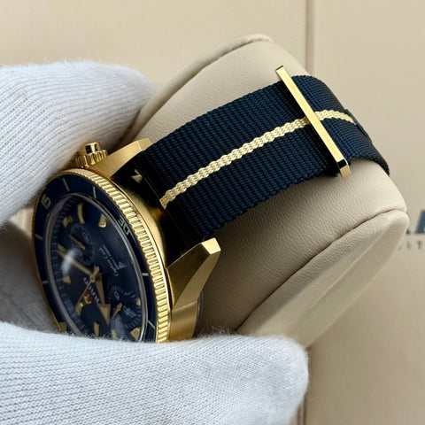 Rado Captain Cook Automatic Chronograph Ref. R32146208 | Full-Set 2026 | Unworn | NEW | Bronze | 43mm | Blue Dial | Top