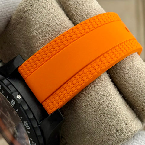 Breitling Endurance Pro Ref. X82310A51B1S2 | Full-Set 01/2026 | NEU | Quartz | Orange | Top