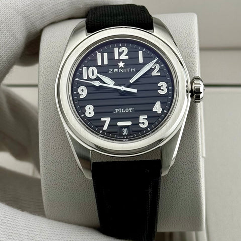 Zenith Pilot Automatic 40 Ref. 03.4000.3620/21.I001 | Full-Set 11/2024 |  Garantie 11/2029 | Ungetragen | Unworn | Top