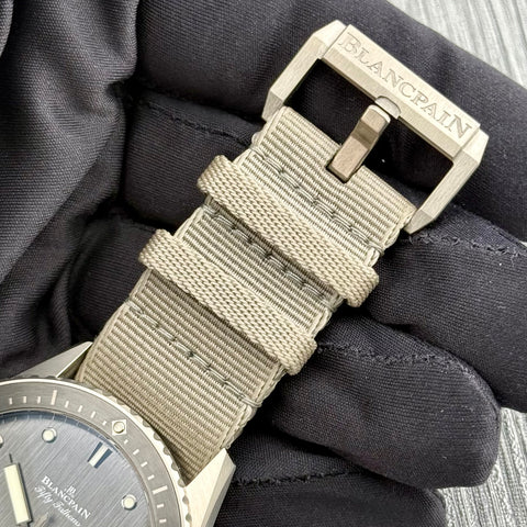 Blancpain Fifty Fathoms Bathyscaphe Ref. 5000-1210-NAGA | Full-Set 2022 | Unworn | 43mm | Titan | Titanium | Top | VIP
